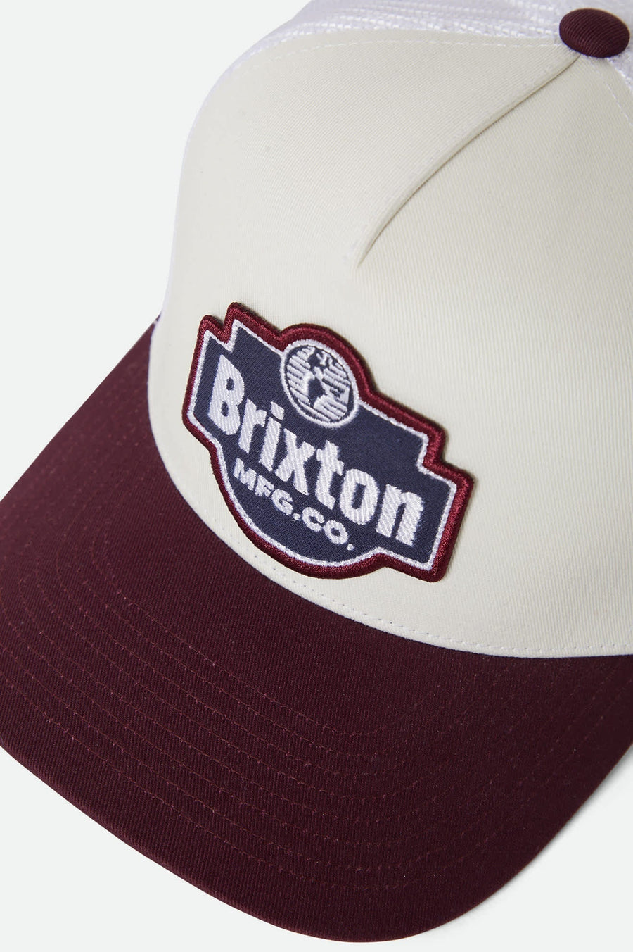Brixton - Genuine QLTY C NP MP Trucker Cap in Off White/Port