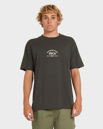 RVCA - Textfull SS T-Shirt in Pirate Black
