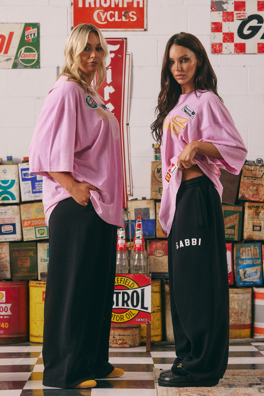 Sabbi - The Very Oversized Racing Badges Tee in Pink