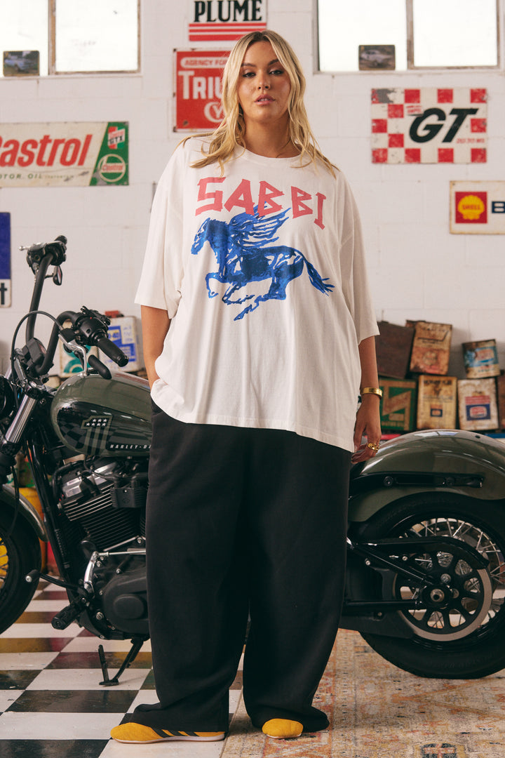 Sabbi - The Very Oversized Rhinestone Tee in Marshmallow