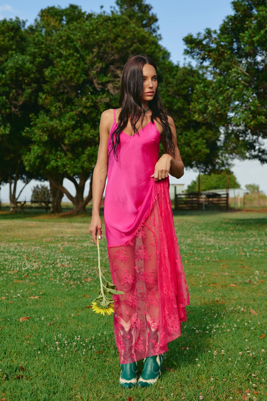 SABBI - The Lace Maxi Dress in Pink