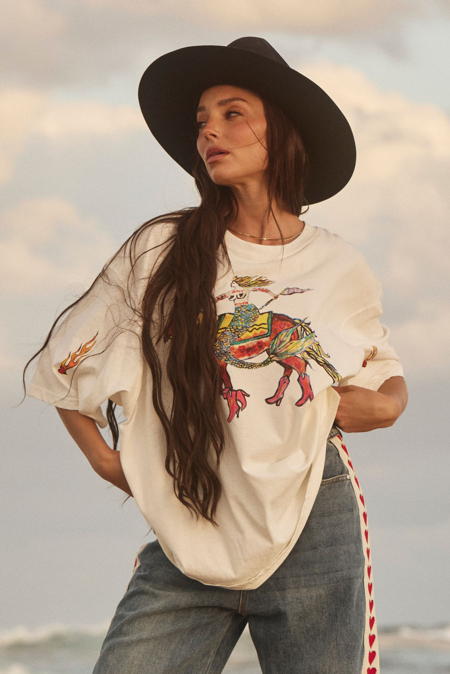 Sabbi - The Very Oversized: Words Have Power Tee in Marshmallow