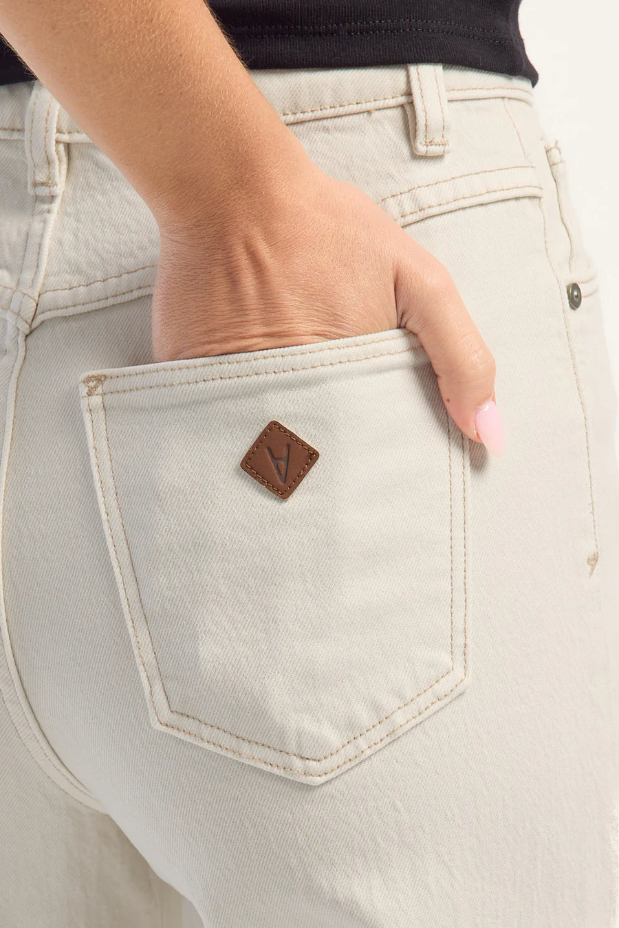 Abrand - 94 Wide Jean in Vanilla – Shadow Bang