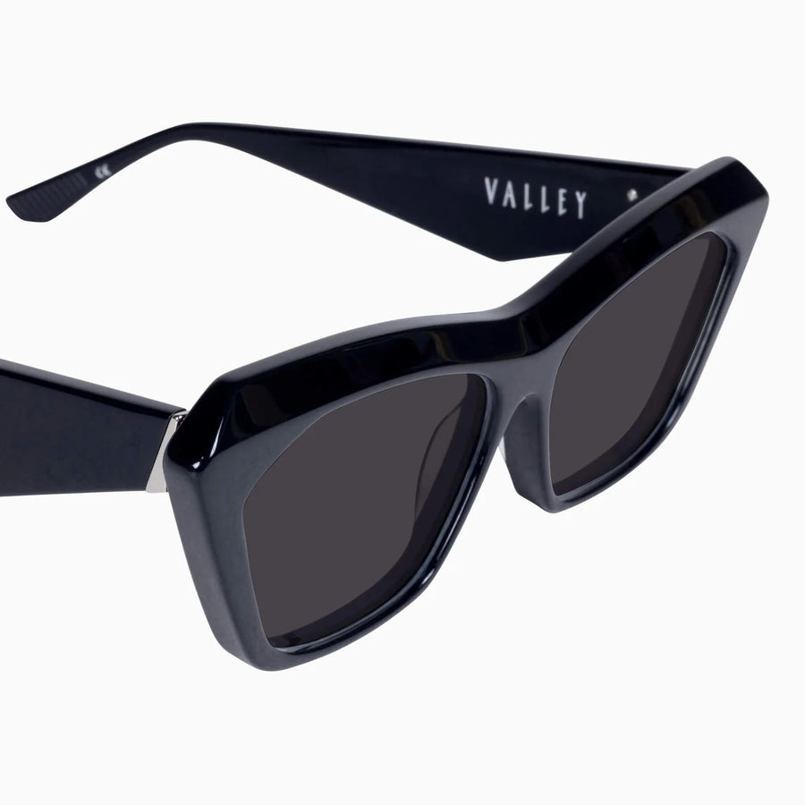 VALLEY EYEWEAR - Piaf Gloss Black w. Silver Metal/Black Lens