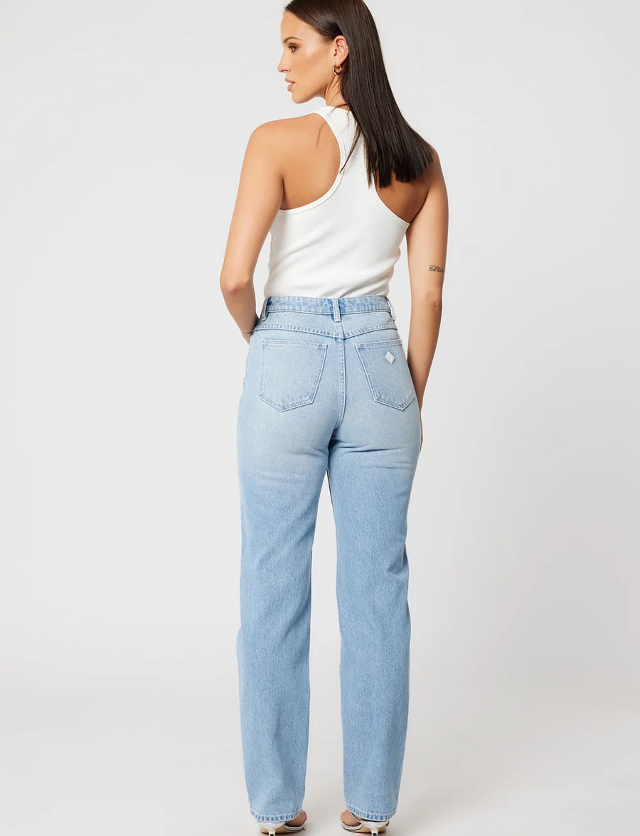 Abrand - 94 High Straight Jeans Gia in Light Vintage Blue