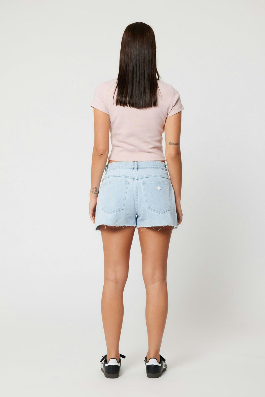 Abrand - 95 Baggy Short Kate in Light Viintage Denim
