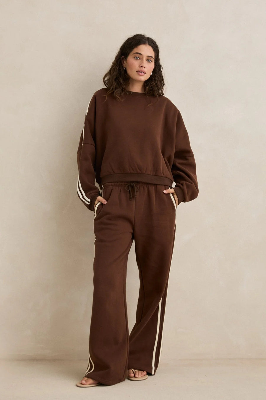 Rhythm - Contrast Sweatshirt in Brown