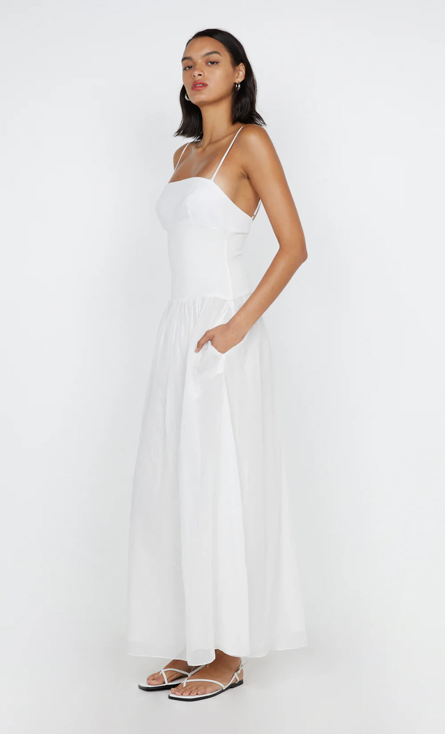 bec and bridge white dress Now this is what you call a hot The + Ayla Dress sold out in under an hour last time. Shes back!!! If you see your size, run. You wont want to miss out again Maxi dress length Bec & Bridge Maxi Dress