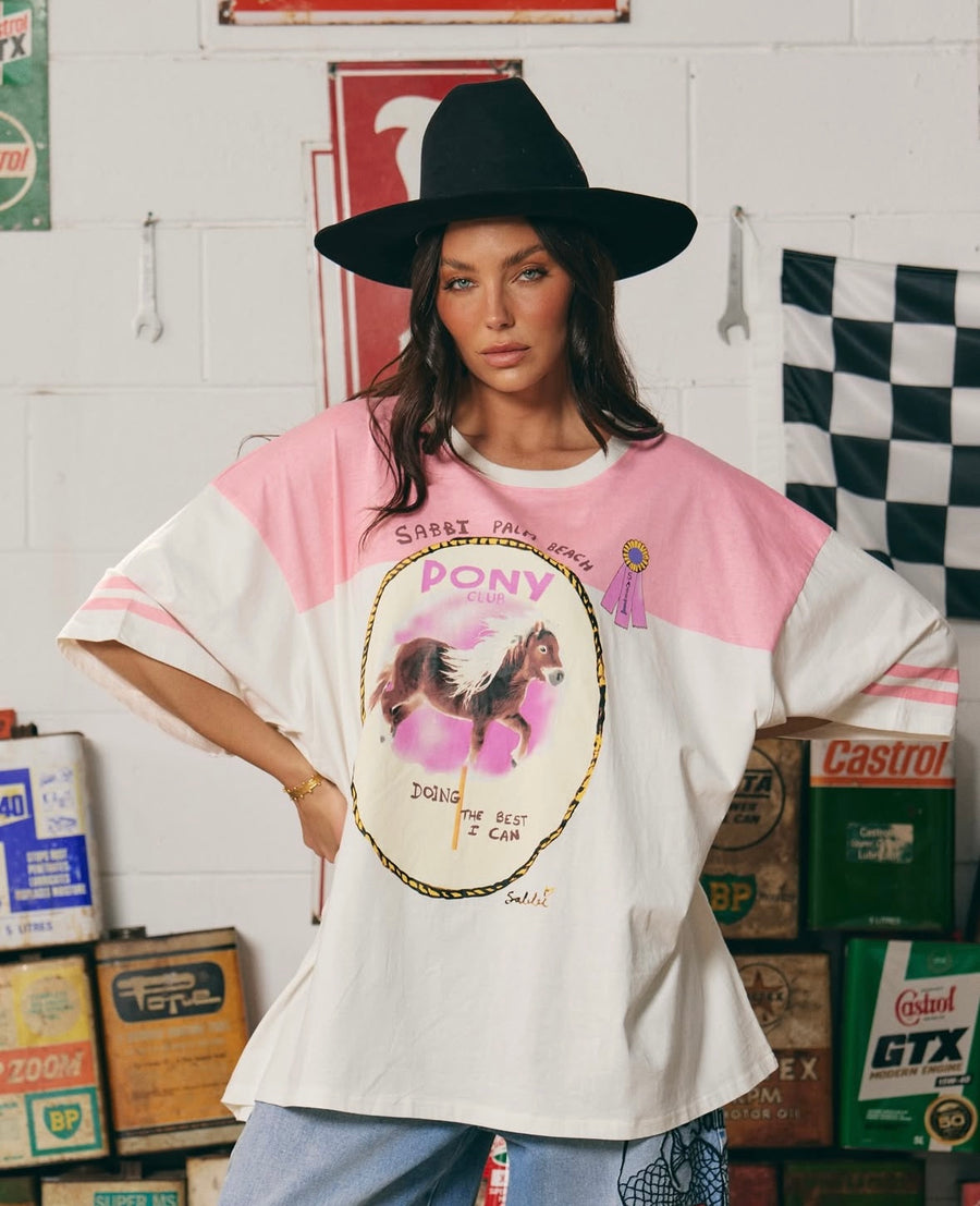 Sabbi - The Very Oversized Pony Club Tee in Pink