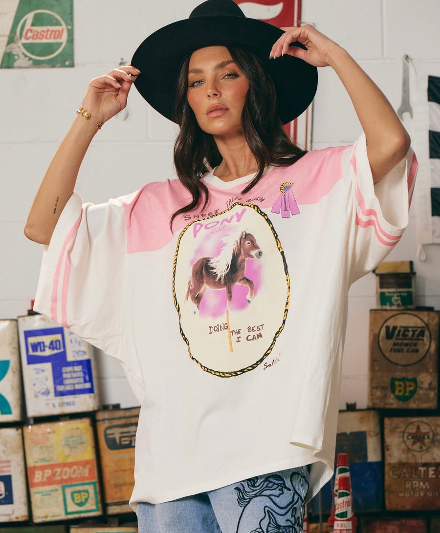 Sabbi - The Very Oversized Pony Club Tee in Pink