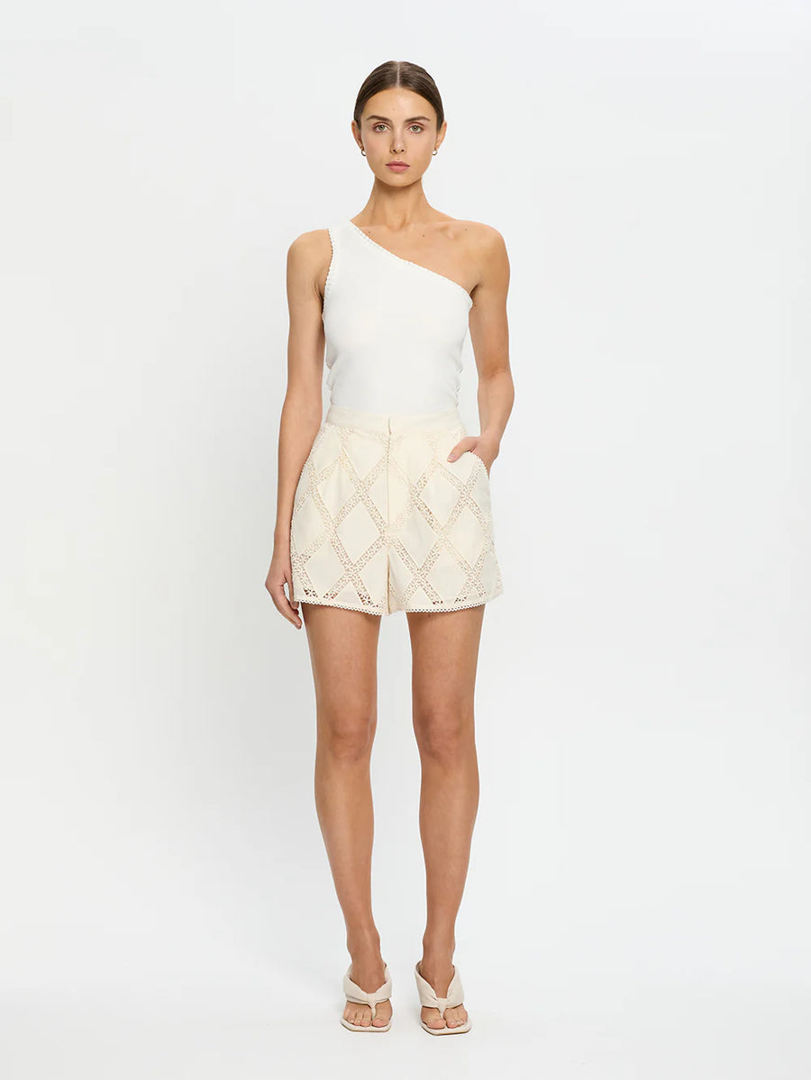 KIVARI - Izzy Short In Cream