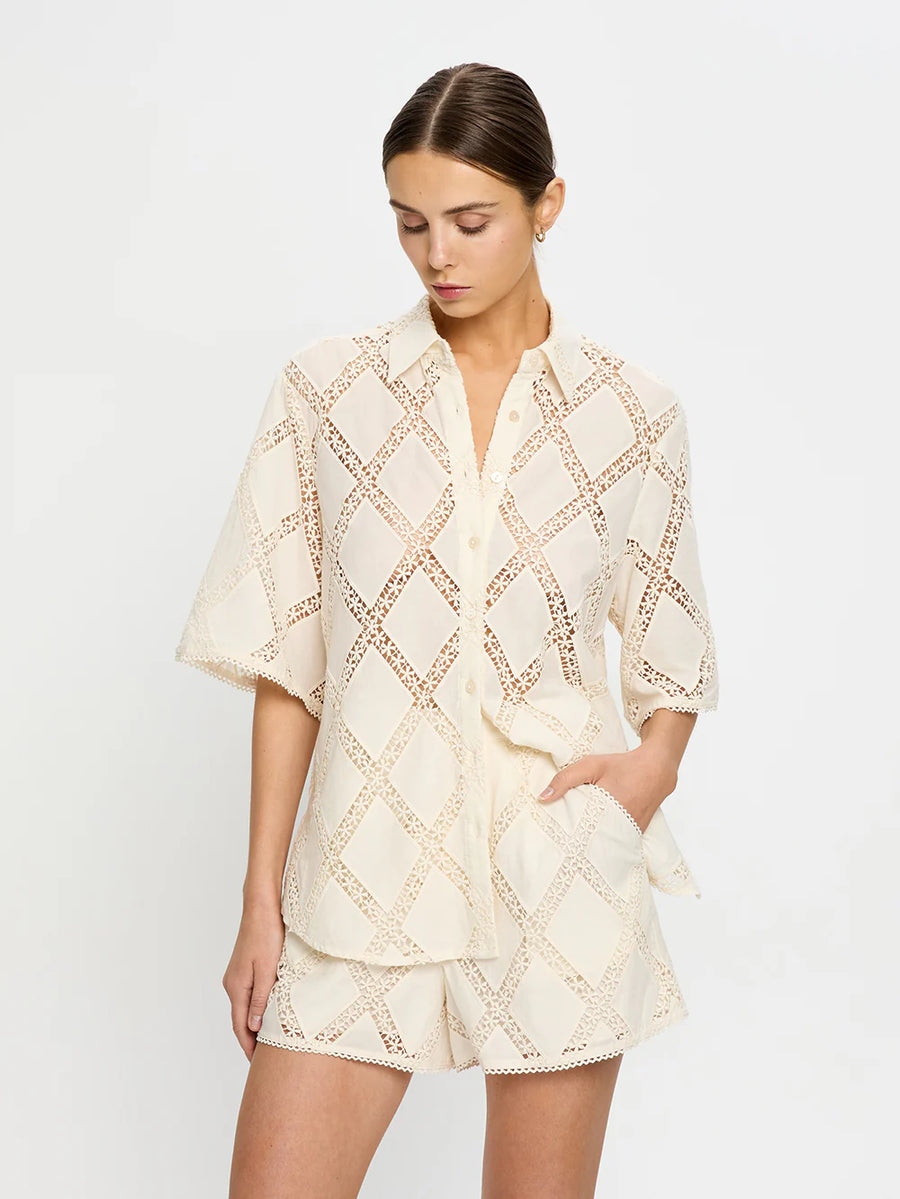 KIVARI - Izzy Short In Cream