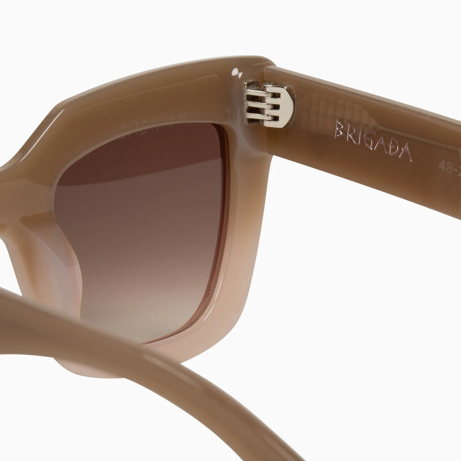 VALLEY EYEWEAR - Brigada Toffee Fade to Ivory/Brown Gradient Lens