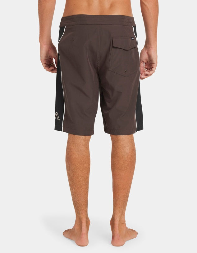 RVCA - Retract Trunk 2.0 Boardshort in Mocha