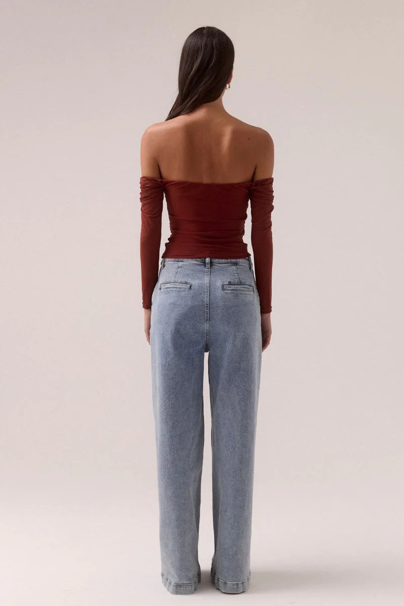 Sovere - Myriad Off Shoulder Top in Cinnamon