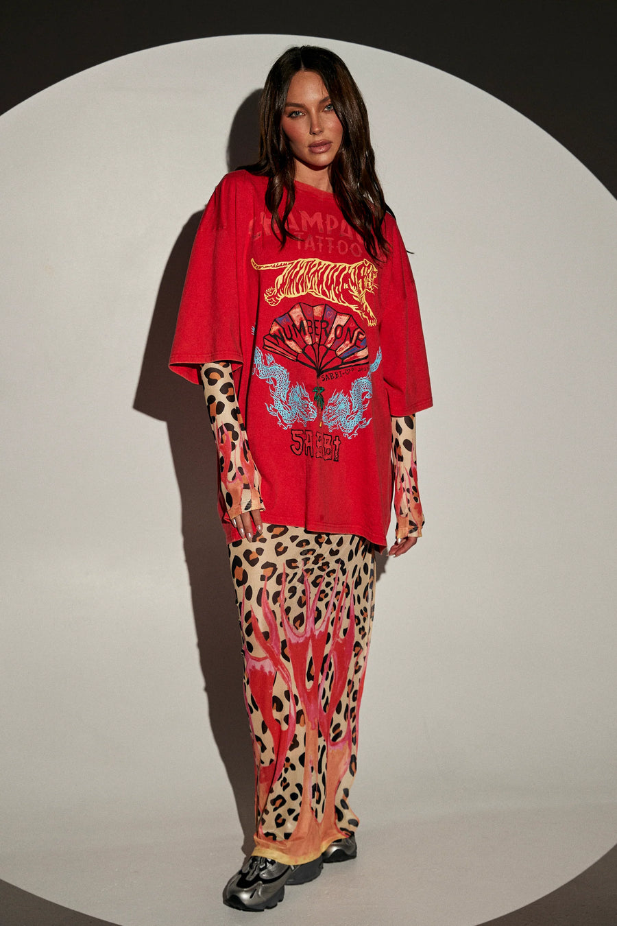 SABBI - Champagne Tattoo tee in Red