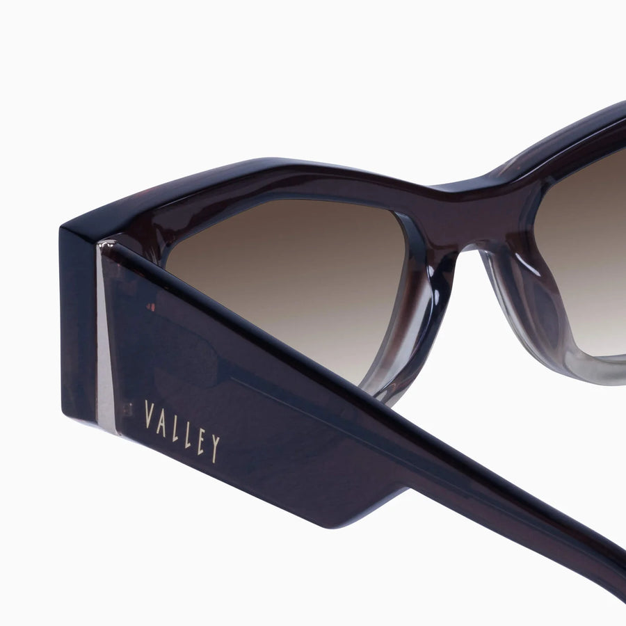 VALLEY EYEWEAR - Valiant Smokey Quartz Fade w. Gun Metal/Brown Gradient Lens.